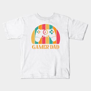 Game Dad Retro Gift for Father’s day, Birthday, Thanksgiving, Christmas, New Year Kids T-Shirt